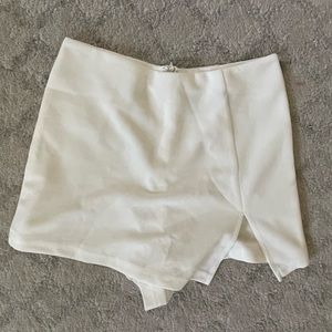 NIGHT OUT white skirt
